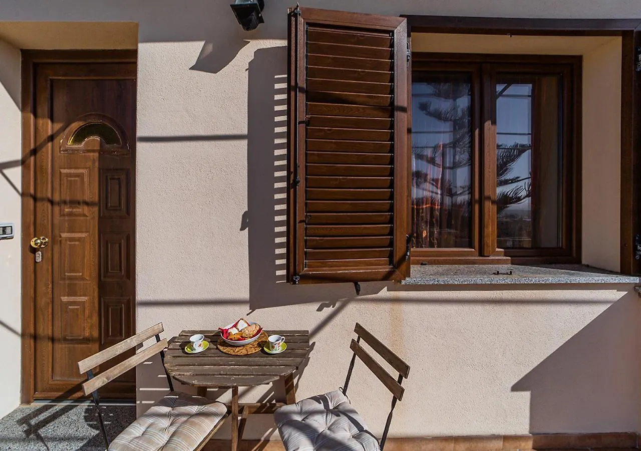 Pgs Immobiliare Srls Bellavista 02 Bilocale Con Parcheggio Privato E Vista Mare La Maddalena Apartamento Itália